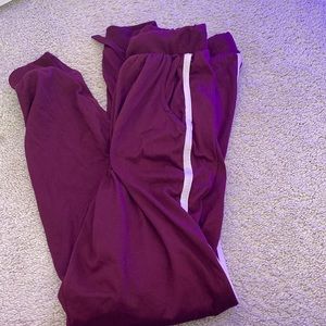 Kids burgundy sweatpants
